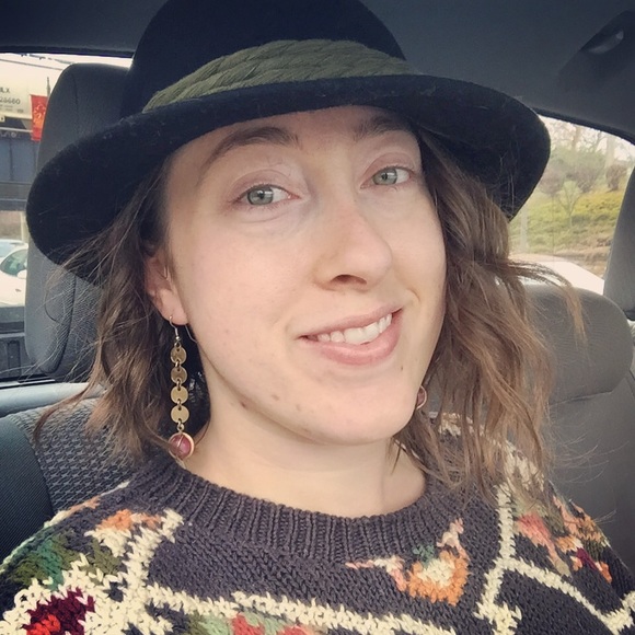 Meet your posher, Mandy! - Picture 5 of 8